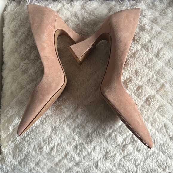 Vince Camuto Elegant Tan Women's Pumps - Picture 3 of 5